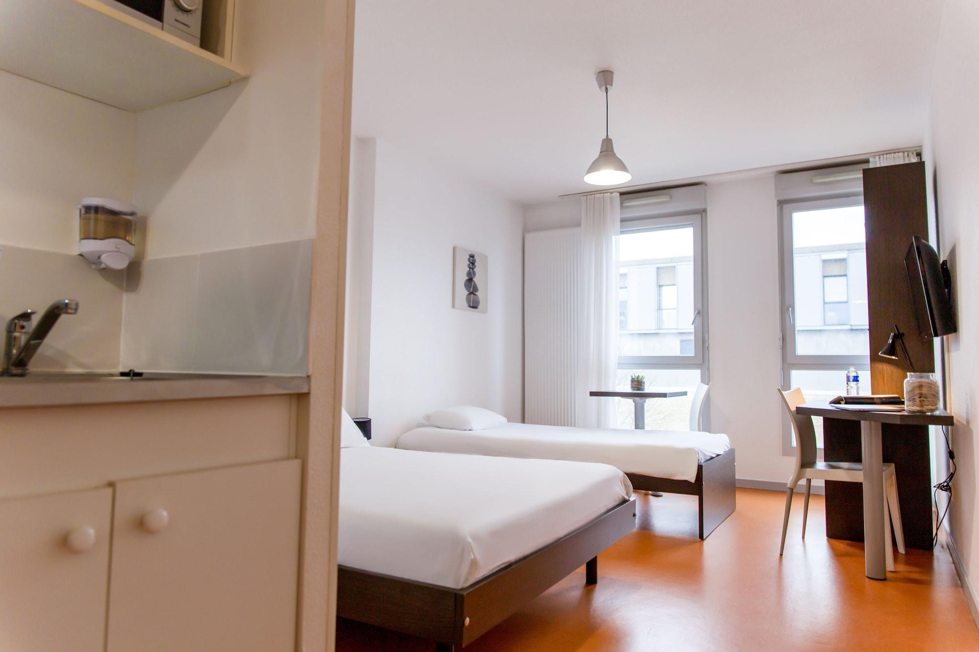 Zenitude Hôtel-Résidences Les Hauts Du Chazal Besançon Esterno foto