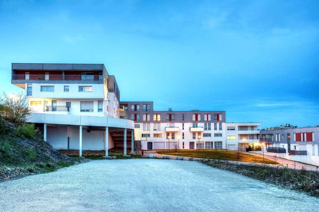 Zenitude Hôtel-Résidences Les Hauts Du Chazal Besançon Esterno foto