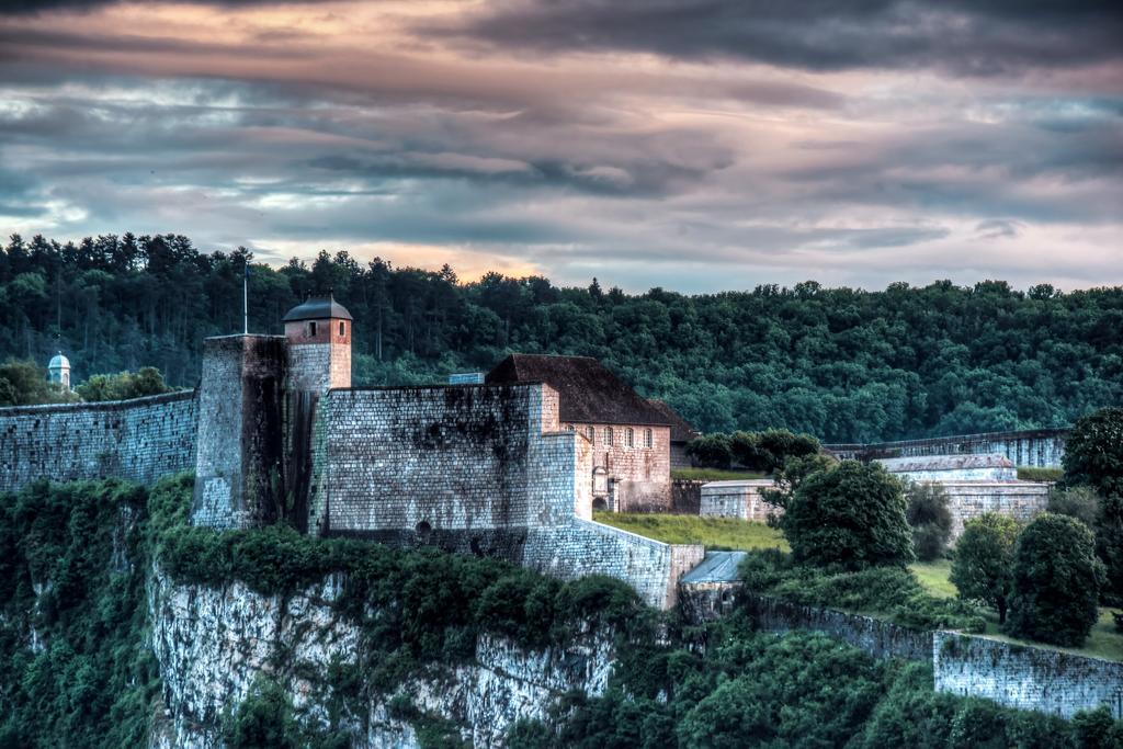 Zenitude Hôtel-Résidences Les Hauts Du Chazal Besançon Esterno foto